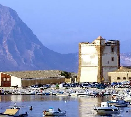 Ai Tre Scalini Da Maria Apartman Valderice